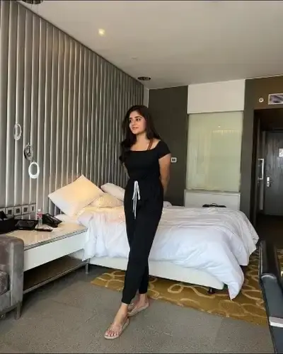 Call Girls Service in Sandila